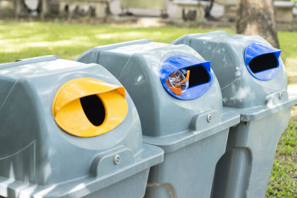 istock Trash in the park Separate each type of trash. 1268263644