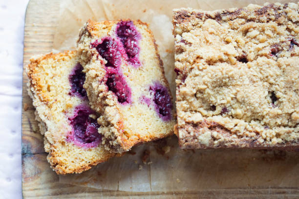 istock Blackberry and apple loaf cake with cinnamon crumble 1268283676