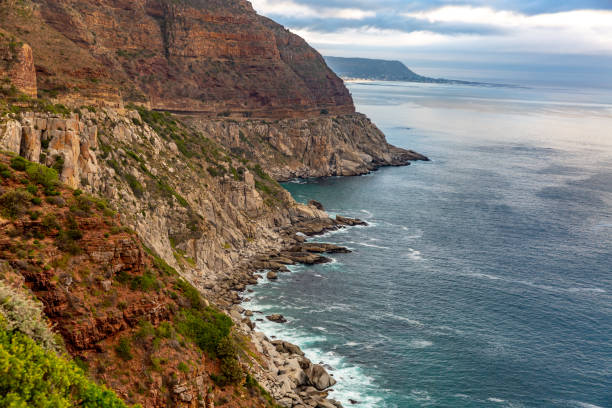 chapman's peak drive in cape town in south africa - south africa road cape town the garden route imagens e fotografias de stock