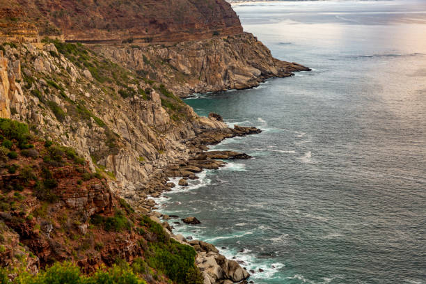 chapman's peak drive near cape town in south africa - south africa road cape town the garden route imagens e fotografias de stock