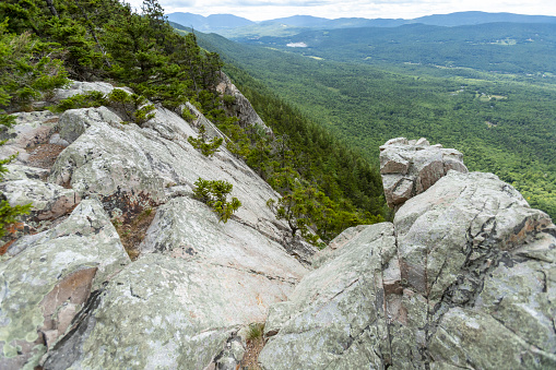 The western cliff of White Rocks Mountain