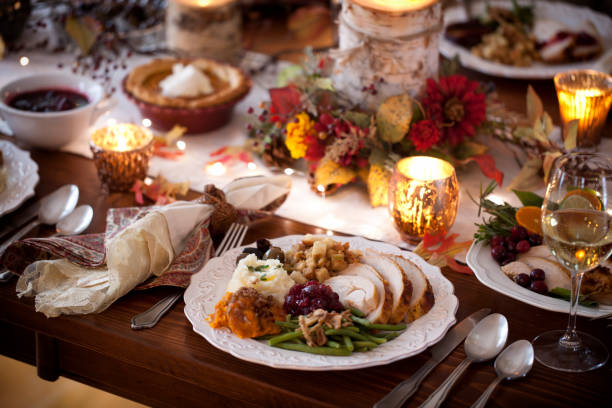 jantar de ação de graças - dining table dinner thanksgiving table - fotografias e filmes do acervo