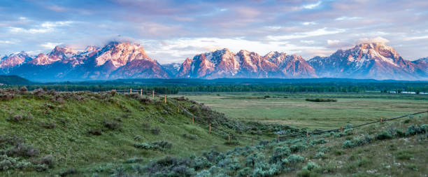 istock Cool morning mountain air is good for you! 1268585401