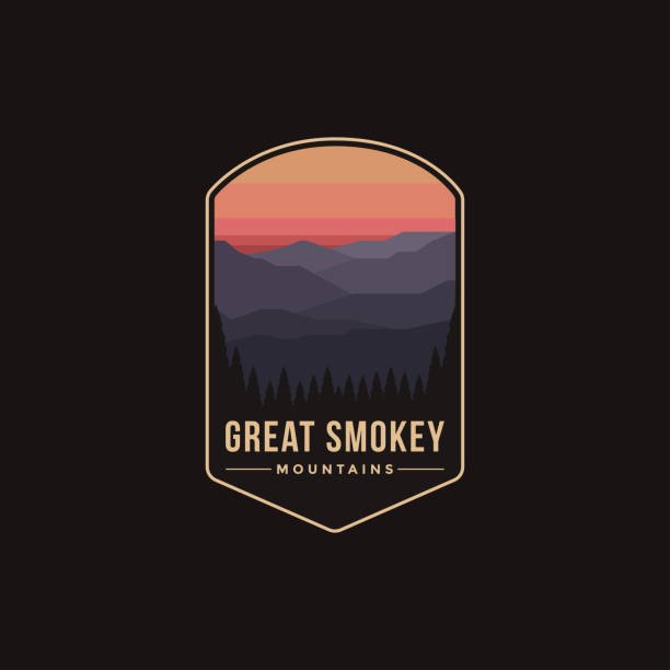 ilustraciones, imágenes clip art, dibujos animados e iconos de stock de ilustración de parches emblema del parque nacional de las grandes montañas ahumadas sobre fondo oscuro - great smoky mountains