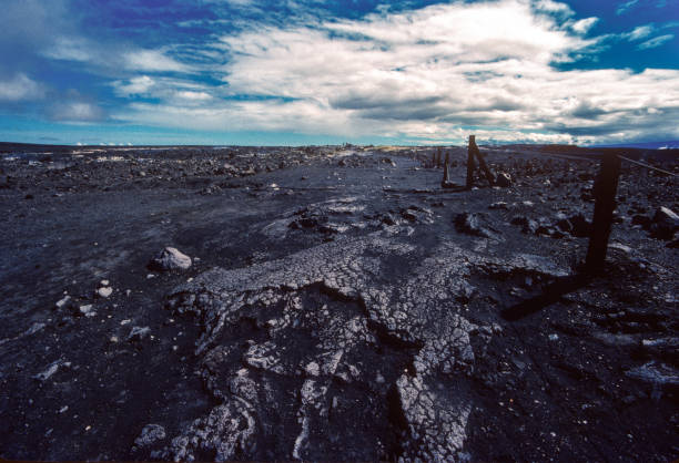 istock Hawaii Volcanoes NP - Lava Field - 1990 1268615775