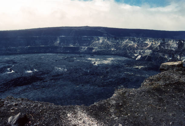 istock Hawaii Volcanoes NP - Kilauea Overlook - 1990 1268616480