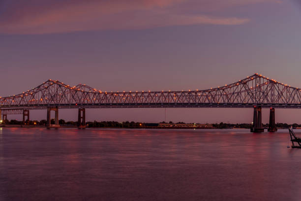 istock Crescent City Connection Bridge over the Mississippi River 1269102078