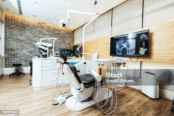 Modern Empty Dentists Office Stock Photo - Download Image Now - Dentist's Office, Dental Health, Doctor's Office