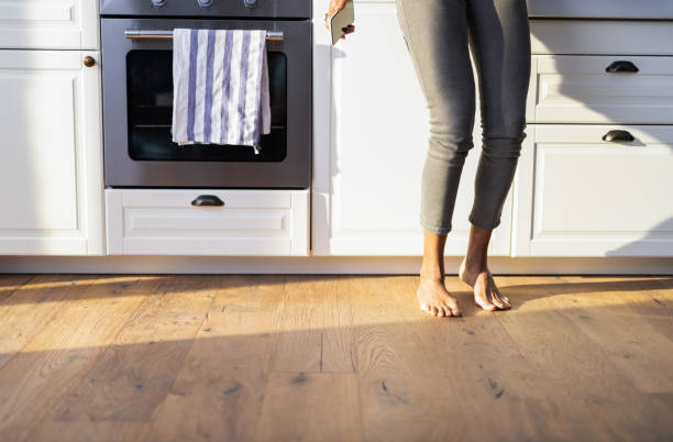 slim female dancing at the countertop - dancing floor imagens e fotografias de stock