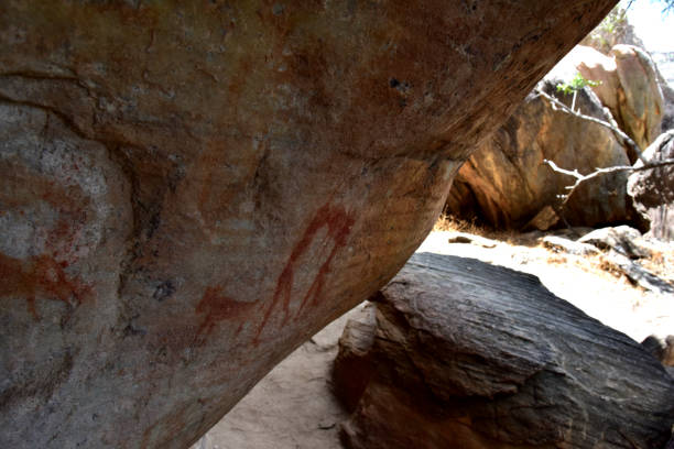 A rock structure in the Cederberg Mountain area of South Africa offering an ancient San rock painting A rock structure in the Cederberg Mountain area of South Africa offering an ancient San rock painting cederberg mountains photos stock pictures, royalty-free photos & images