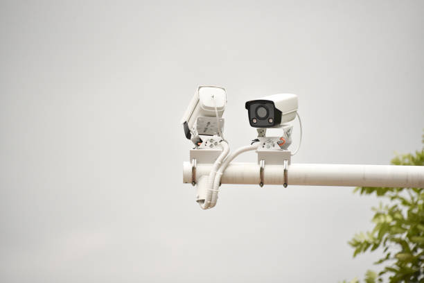 kamera monitoringu na świeżym powietrzu. - office park audio zdjęcia i obrazy z banku zdjęć