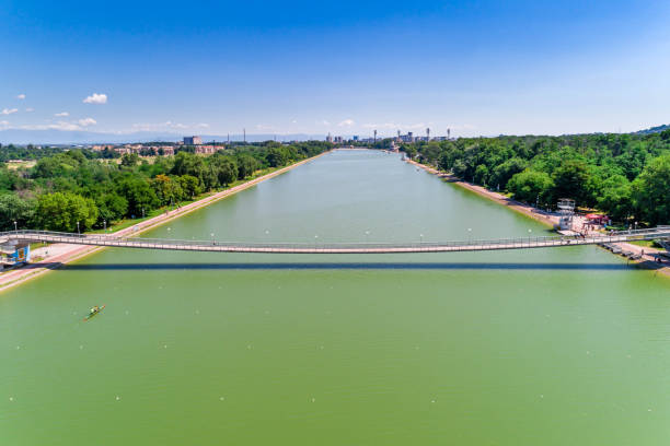 Aerial view of the rowing channel in Plovdiv, Bulgaria - (Bulgarian: Гребен канал. Пловдив, България) Aerial view of the rowing channel in Plovdiv, Bulgaria - (Bulgarian: Гребен канал. Пловдив, България). The picture is taken with DJI Phantom 4 Pro drone / quadcopter bulgarian culture bulgaria bridge river stock pictures, royalty-free photos & images