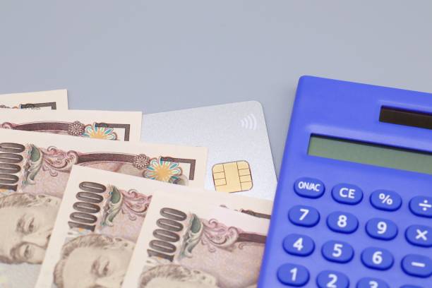 istock Credit card, 10,000 yen bill 1269330328