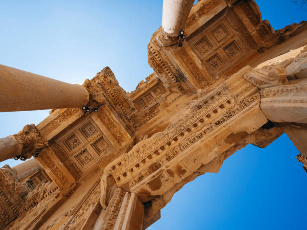 biblioteca celsus em éfeso, turquia - ephesus - fotografias e filmes do acervo