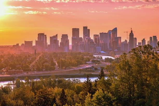 istock Vivid Summer Sunrise Sky Over Calgary 1269562537