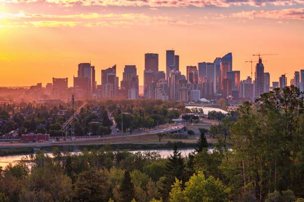 istock Vivid Summer Sunrise Sky Over Calgary 1269562628