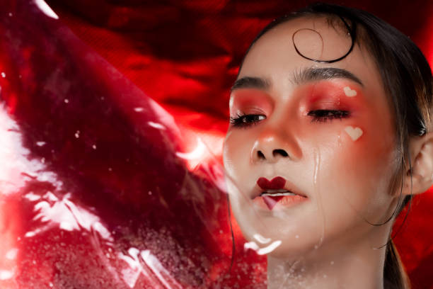 fashion portrait profile asian woman fashion shower wet look - hot couture imagens e fotografias de stock