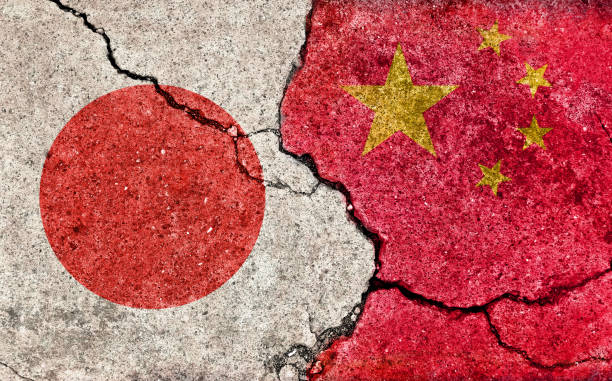 istock Grunge country flag illustration (cracked concrete background) / Japan vs China (Political or economic conflict) 1269631535
