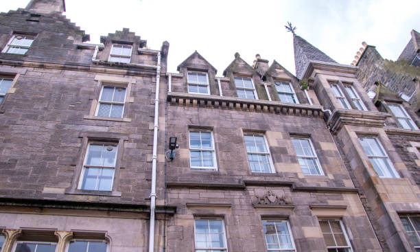 istock Edinburgh City Building 1269651518