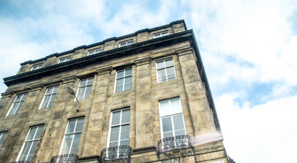istock Edinburgh City Building 1269654164