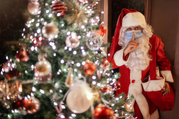 istock Santa Claus at corona virus time 1269662535