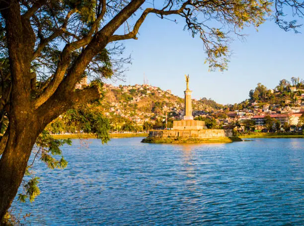 Photo of Stunning view of lake Anosy and its Monument aux Mort, a french-built memorial to those fallen in the first world war, Antananarivo, Madagascar