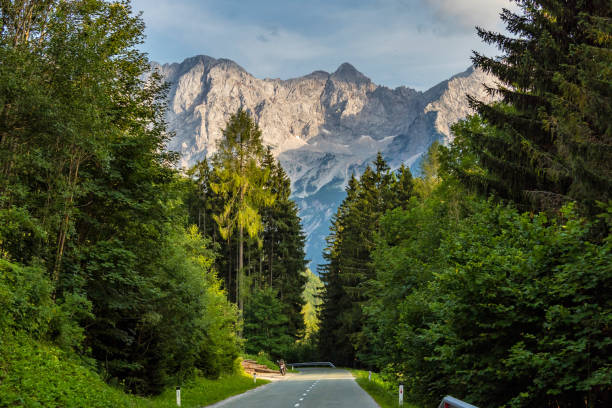 lovcen nationalpark von jezerski vrh gipfel, seeberg sattel. montenegro,slowenien - lovcen stock-fotos und bilder