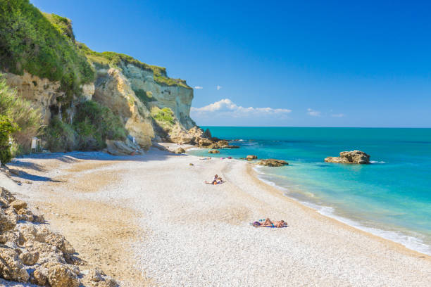 istock Ortona, Job Beach Shelters 1269716205