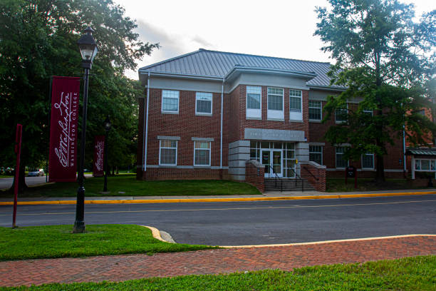 Main Campus of Washington College, first college to be opened after independence of USA Chestertown, MD, USA 08/25/2020: The main campus of Washington College, a private liberal arts college founded in 1782 in Chestertown, MD. George Washington served on the board of this institution. chestertown stock pictures, royalty-free photos & images