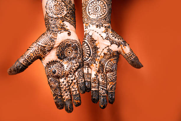 istock Human hand decorated with henna tattoo 1269932158