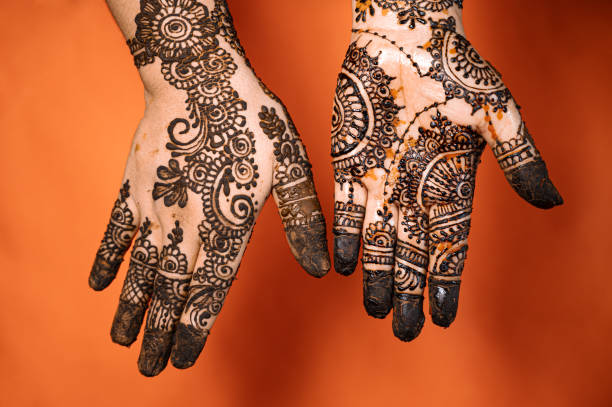 istock Human hand decorated with henna tattoo 1269932928