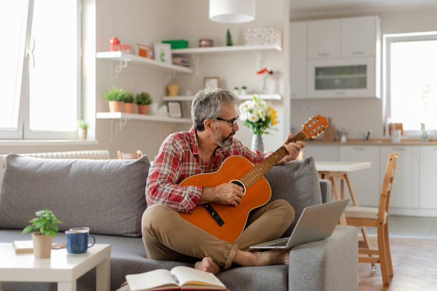 istock His favourite tunes 1269933272