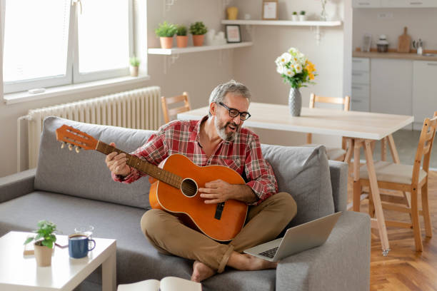 istock His favourite tunes 1269933288