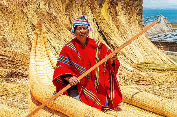 aymara people, lago titicaca, bolivia - bolivia copacabana bolivian ethnicity lake titicaca fotografías e imágenes de stock