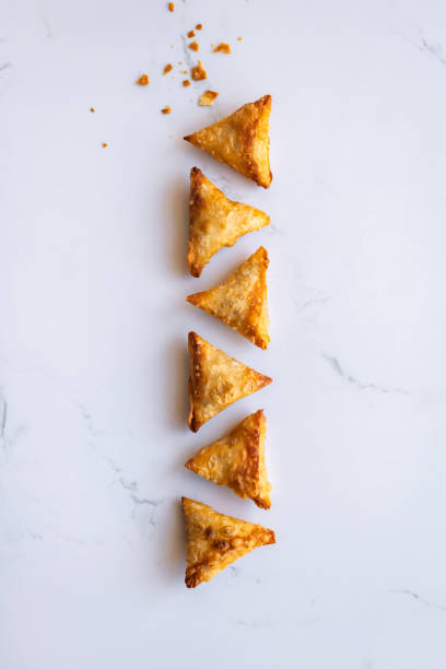 Samosa Fried Samosas with sweet chilli dipping sauce appetizer plate stock pictures, royalty-free photos & images