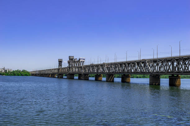 istock Metal Amur bridge over the Dnieper river in Dnipro (Ukraine), side view 1270006657