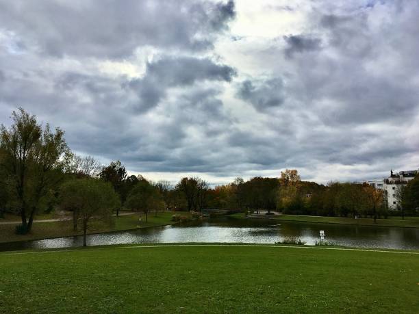 istock Lake in Munich's West Park in autumn at sunset 1270024991