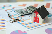 immobilien-markt.jpg?b=1&s=170x170&k=20&c=DbQBfRk4bODd_u1z02tLFitehKZQ73G0E-kWdtDwowA=