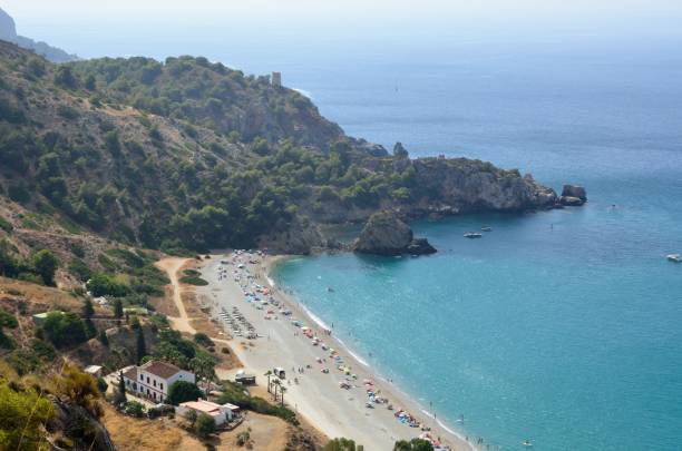 scogliere di maro-cerro gordo - nerja foto e immagini stock