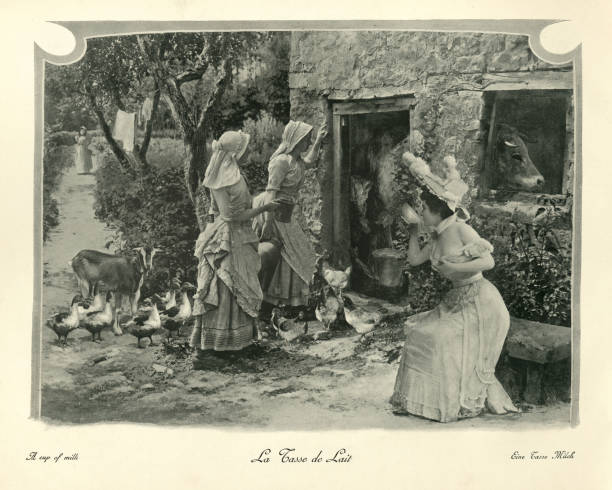 mulher bebendo leite do laticínio, leiteira, vitoriana, século xix - women century 19th victorian style - fotografias e filmes do acervo