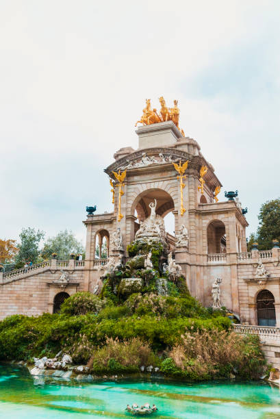 istock Fountain at Parc de la Ciutadella 1270226080