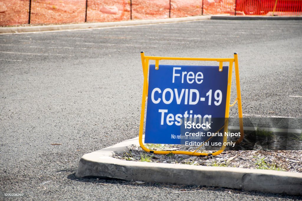 Free COVID-19 testing. Drive through testing clinic sign on a road at Barden Ridge, NSW, Australia Sydney, Australia - 2020-09-02 Free COVID-19 testing. Drive through testing clinic sign on a road at Barden Ridge, NSW, Australia. COVID-19 Stock Photo