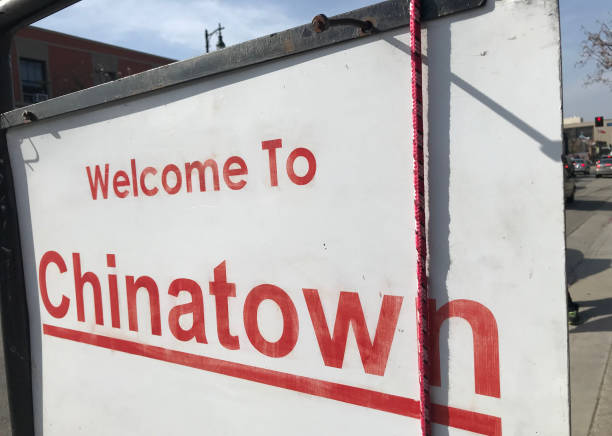 istock Welcome to Chinatown Public Welcome Sign 1270298722