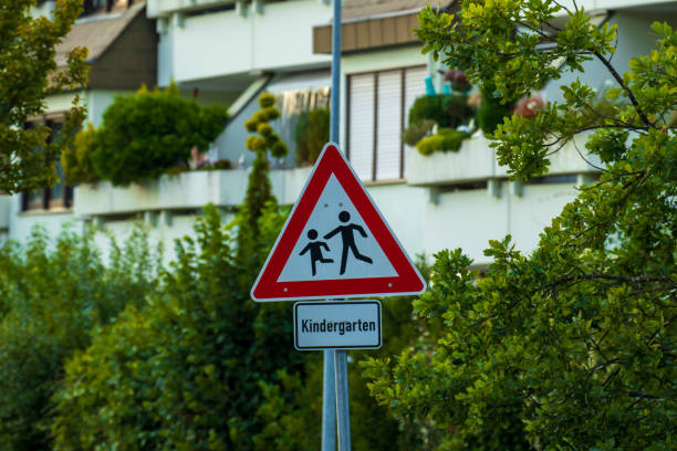 istock Traffic Sign Kindergarten 1270308572