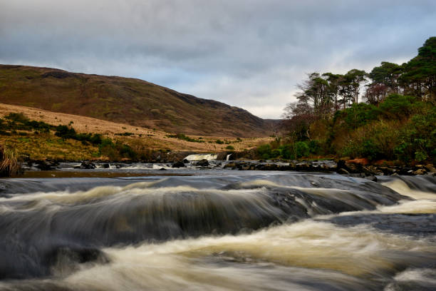 ashleigh falls, irlande - county mayo ireland photos et images de collection