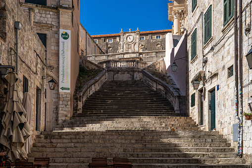 Escalera de jesuitas en Dubrovnik, Croacia. Paseo de la escalera de la verguenza. photo