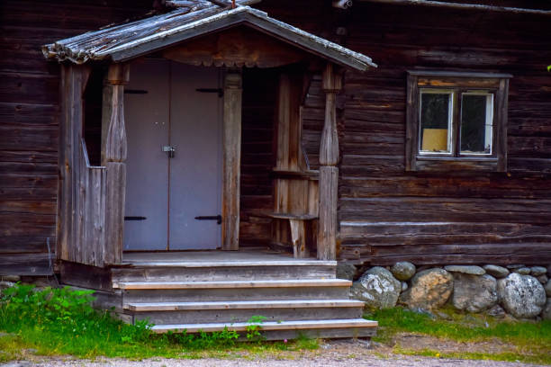 istock Old wooden house 1270320523