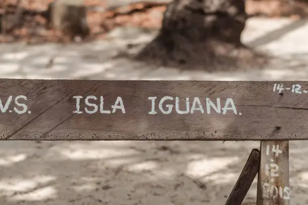 Photo of welcome sign in Isla Iguana