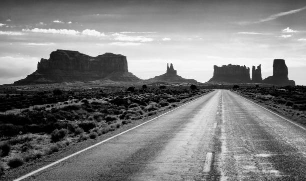 istock Travel to Monument Valley. 1270385500