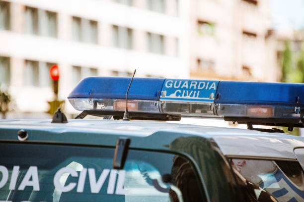 гражданская машина испанской гвардии - blue security system security staff land vehicle стоковые фото и изображения